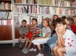 Deti zo Základnej školy Dubová pozorne počúvajú